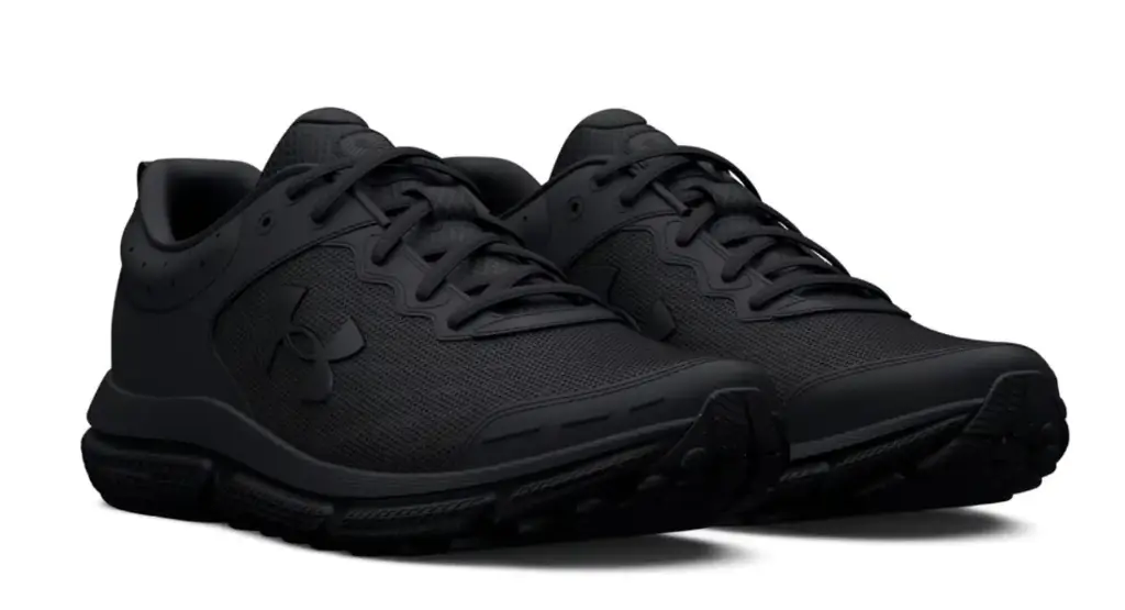 UA Men's Charged Assert 10