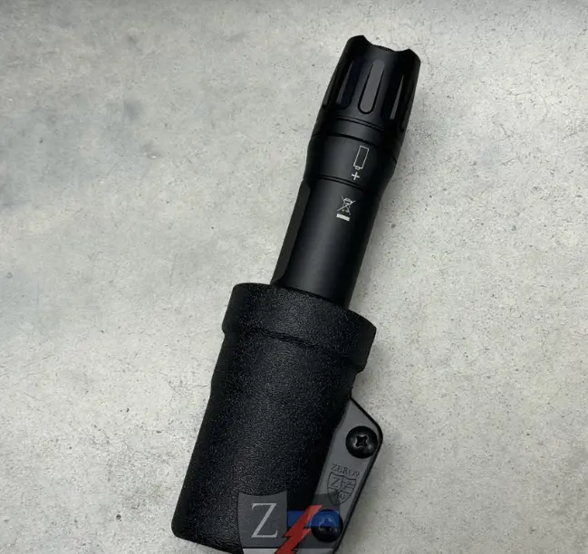 FLASHLIGHT CASE BEZEL DOWN 4 BLK MOLLE-LOK